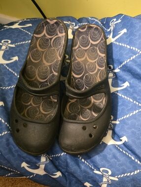 CROCS Black Slip-On Mary Jane Wedge Clogs